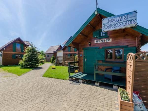 Apartamentowe Domki Drewniane Colorado Villa Karwia Exterior foto